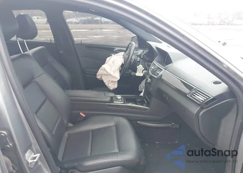 2010 Mercedes-Benz E 350 4Matic из США, поврежденный, VIN WDDHF8HB9AA060687